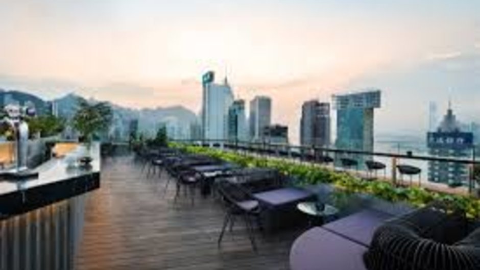 Hong kong rooftop bar