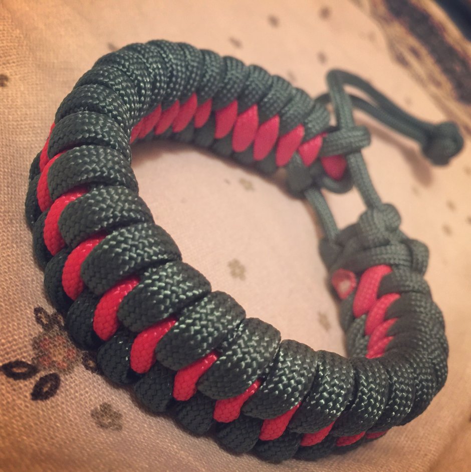 Paracord survival bracelets