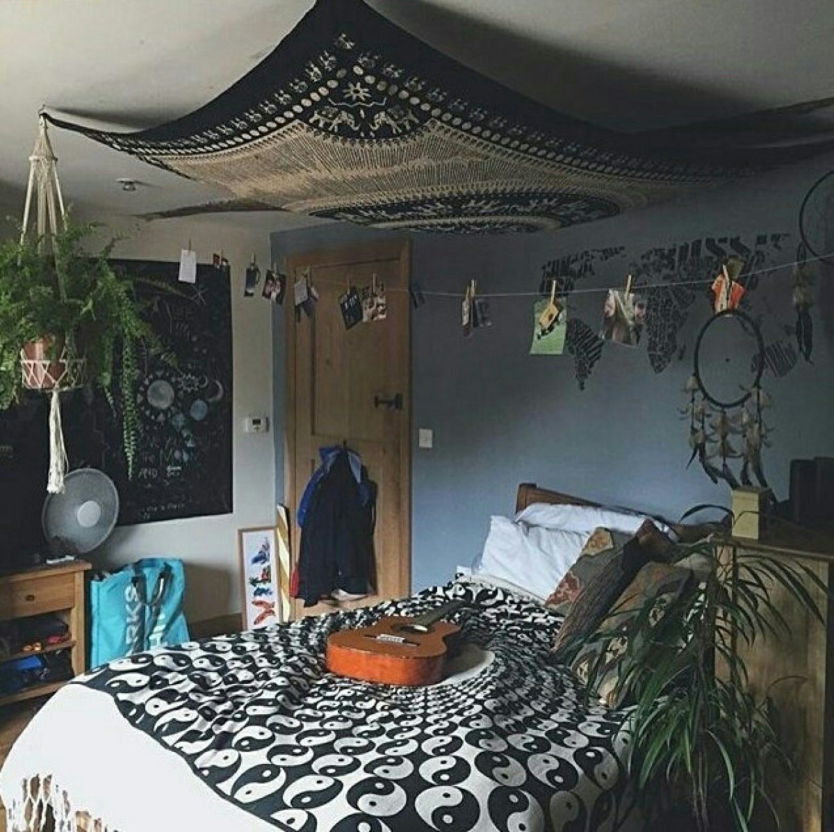 Hippie Bedroom 20 - Decoratoo  Indie bedroom, Quirky bedroom, Tumblr rooms