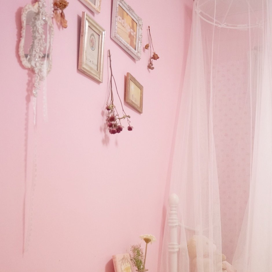 Pastel pink room aesthetic
