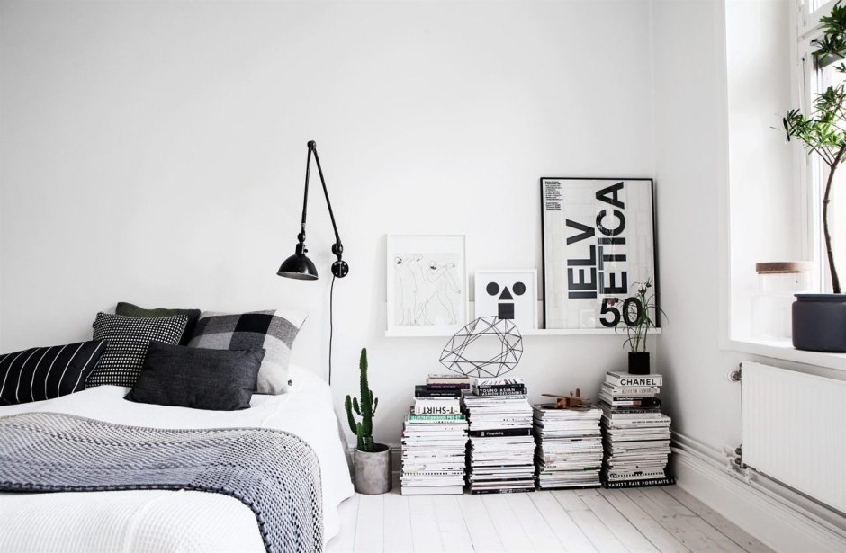 Black and white aesthetic room