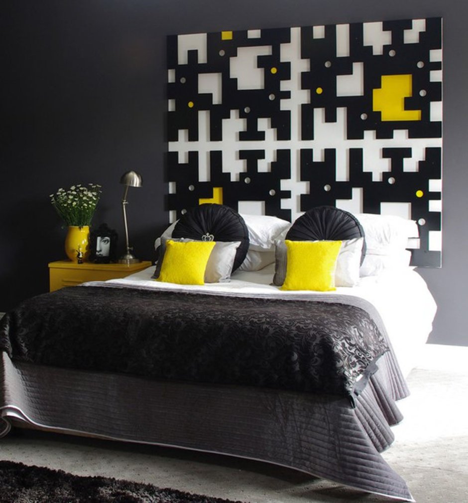 Black and yellow room paint