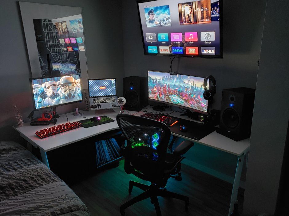 Small gaming room with bed