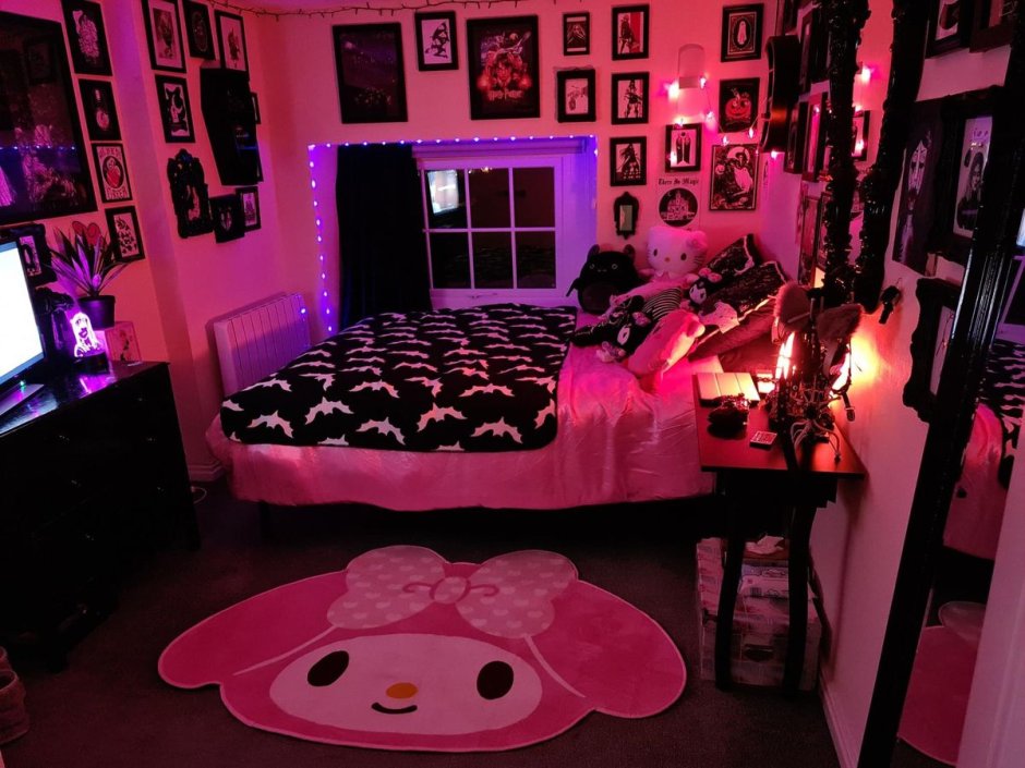 Hello kitty room set