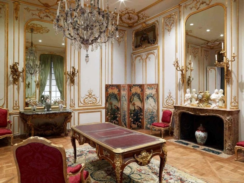 Rococo style room