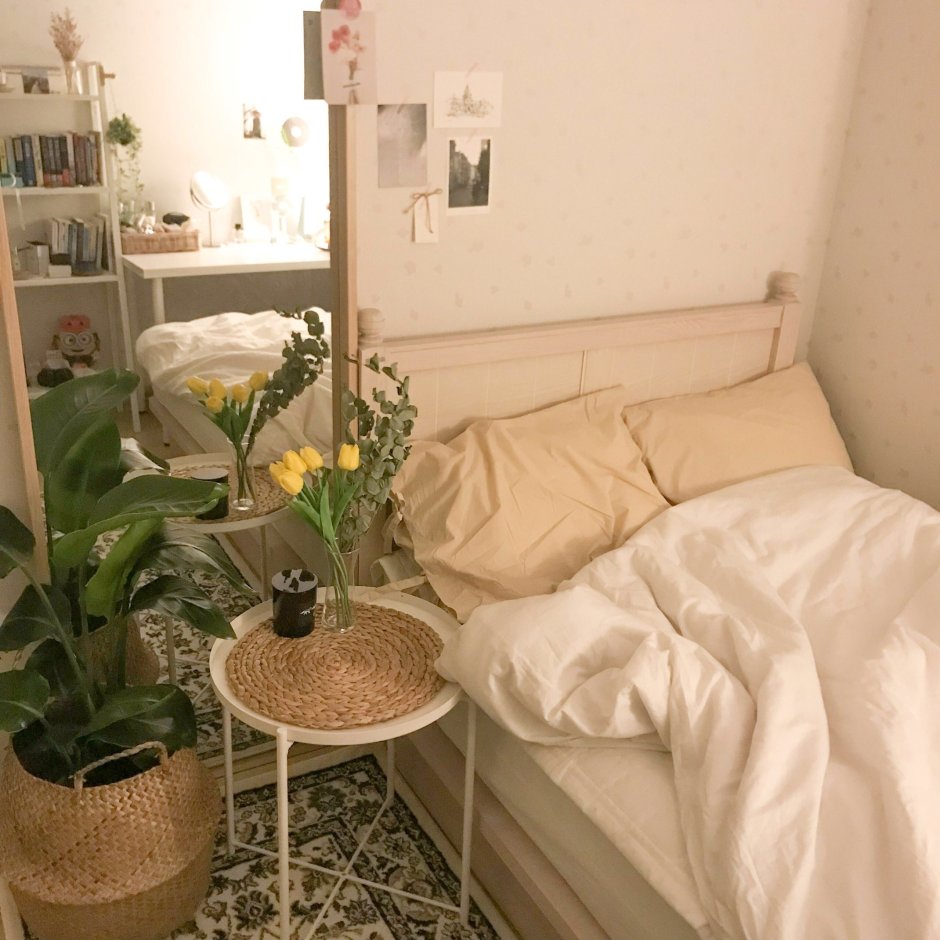 Simple room aesthetic