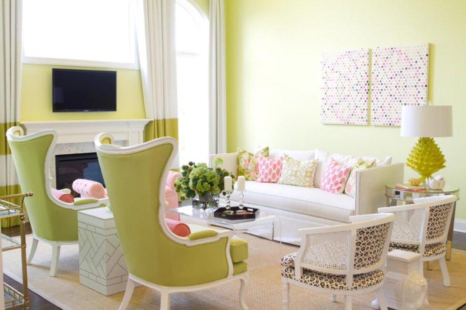 Living room color combination with yellow wall