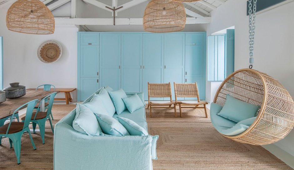 Turquoise blue room