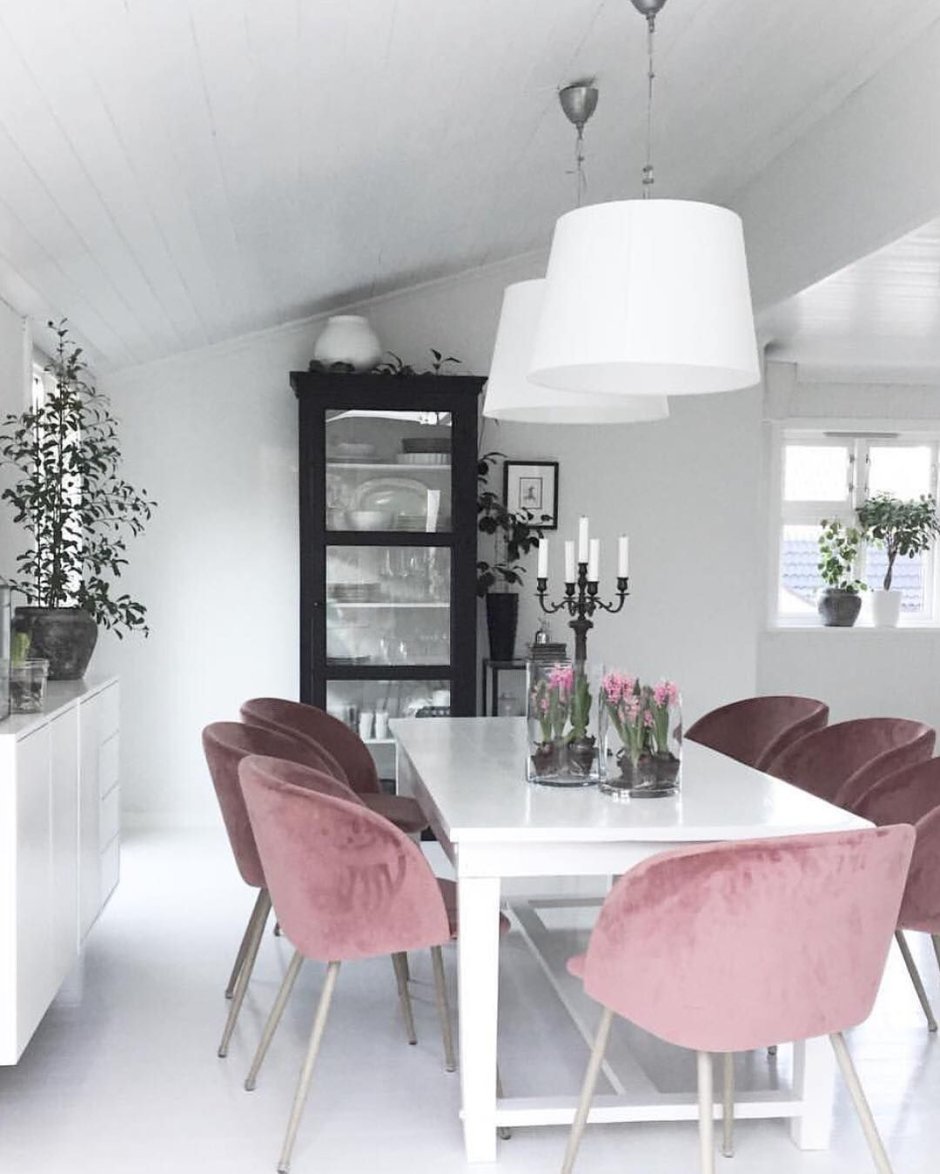 Pink and grey dining room