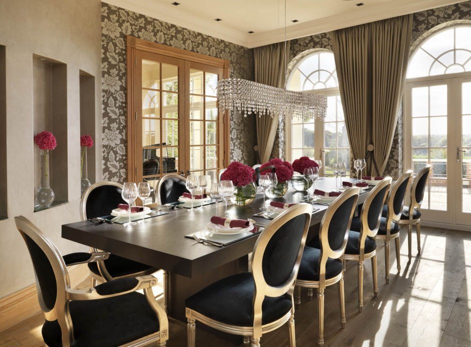 Modern classic dining room design