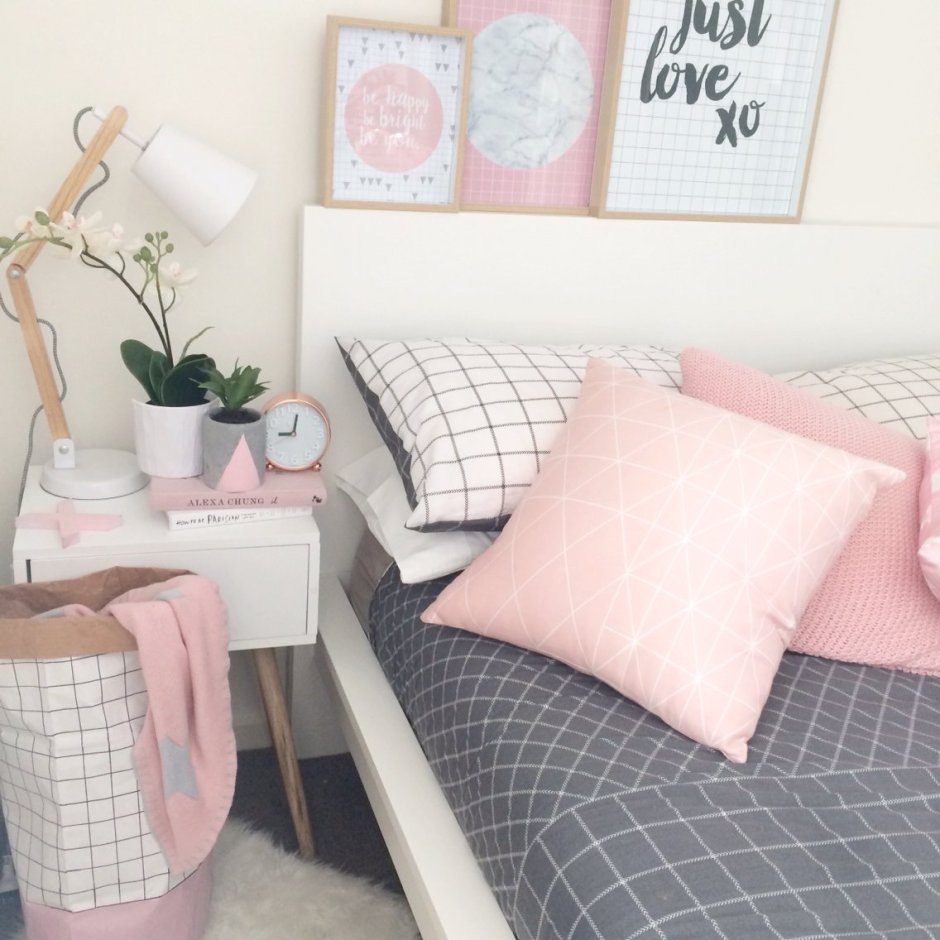 Pink and grey dorm room