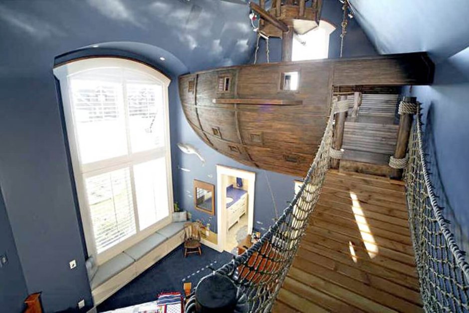 Rooms on a pirate ship