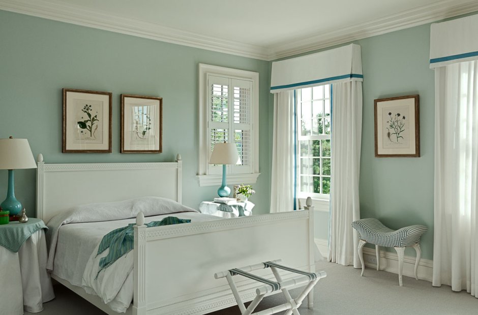 Mint green room color