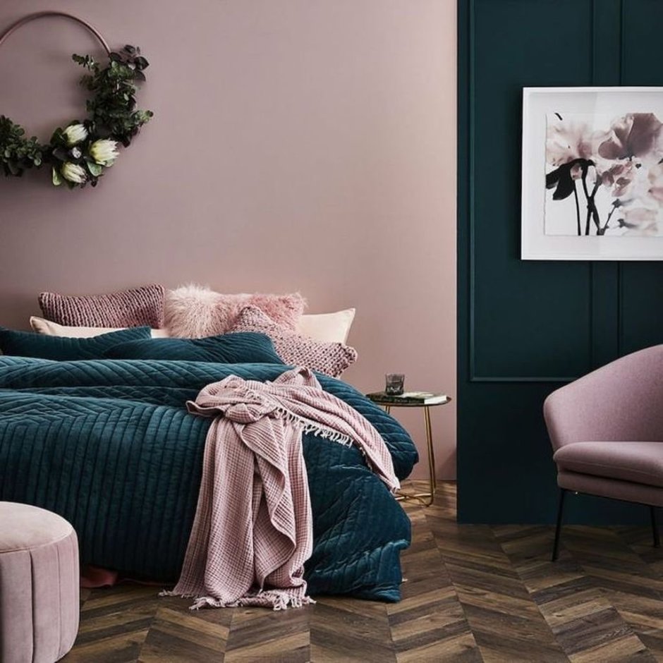 Dusty pink room