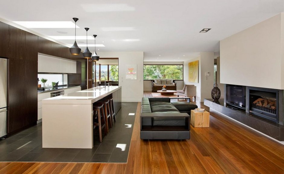 Kitchen and living room floor