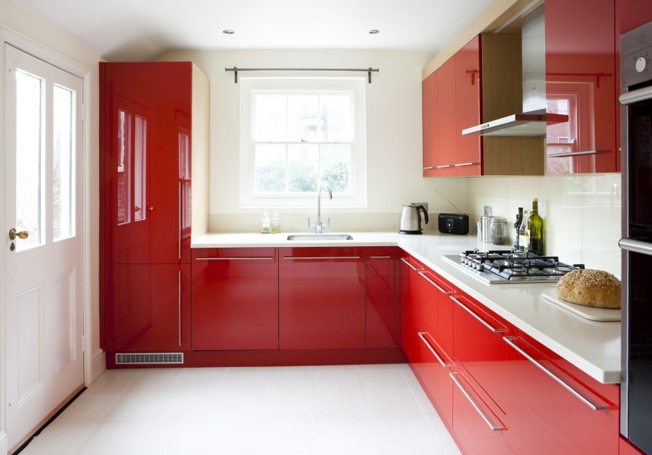 Kitchen in red