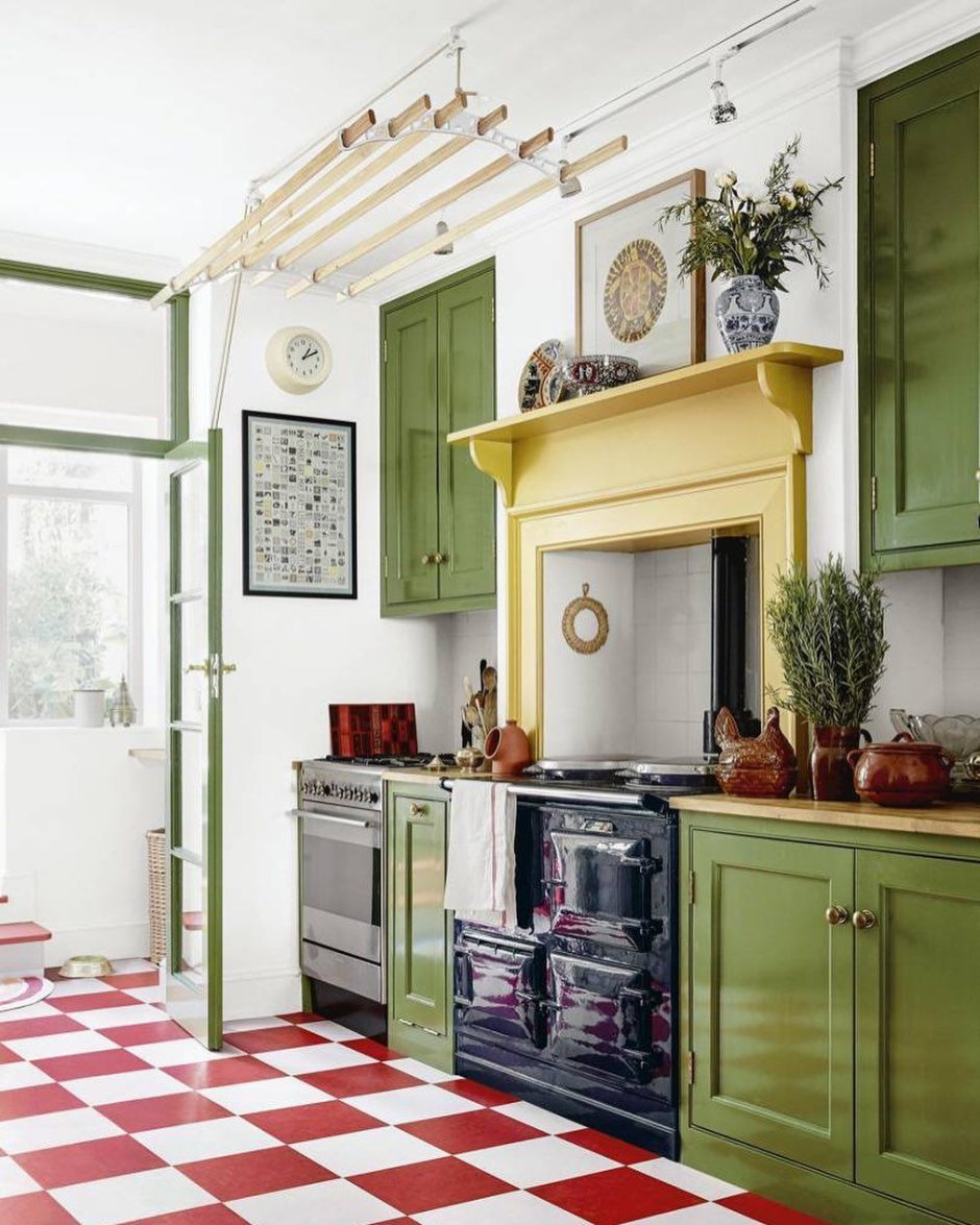 Olive green in kitchen
