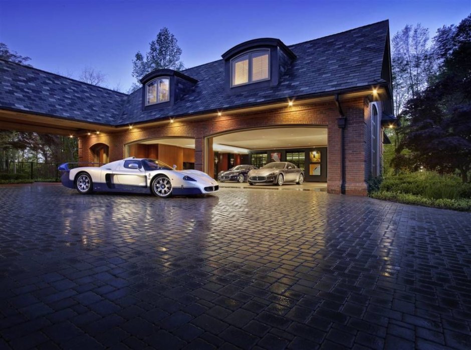 Luxury house and car