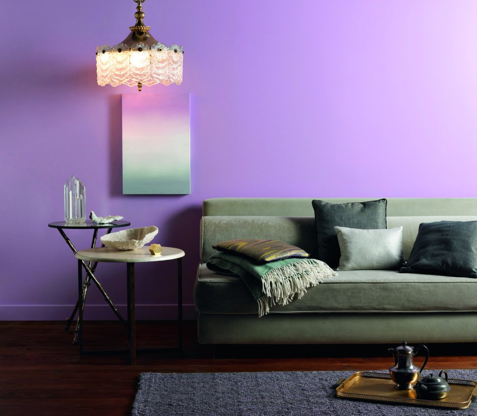 Light purple color in room